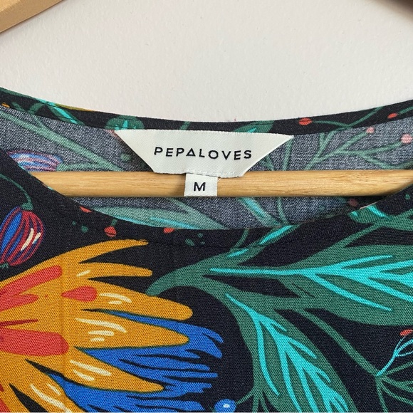 Pepa Loves. Printed dress. Medium. Crew neck, knee length, adjustable waist. - Picture 6 of 7